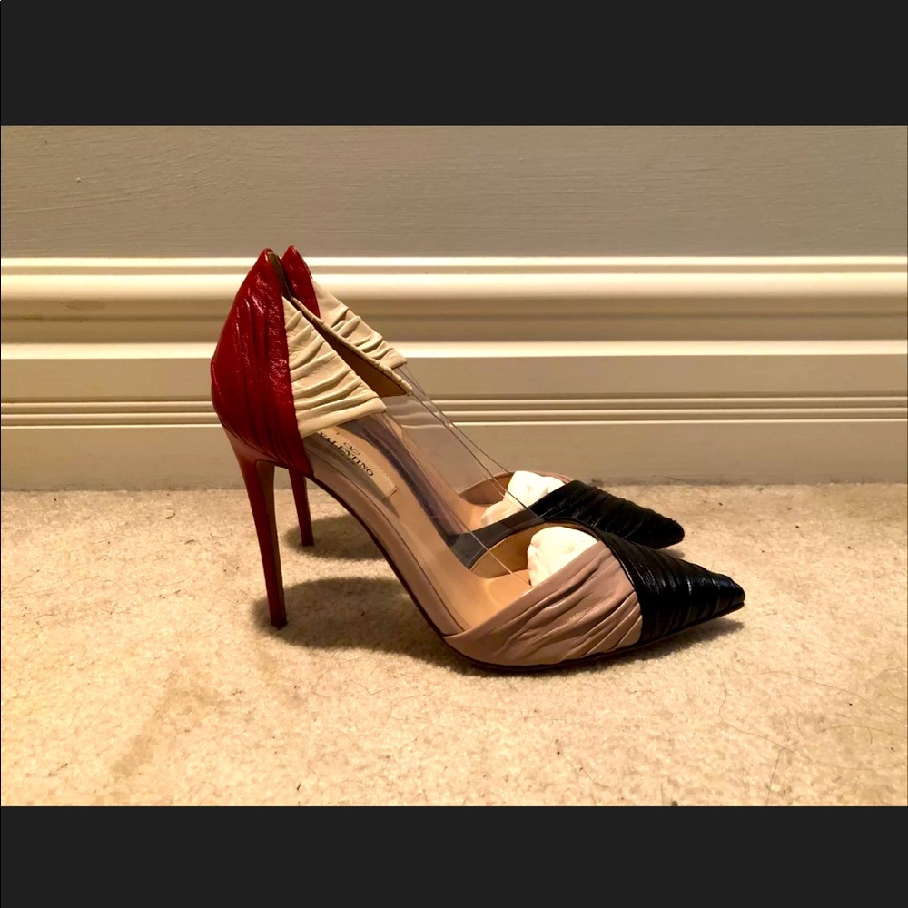 VINTAGE VALENTINO STILETTO HEELS SIZE 6.5